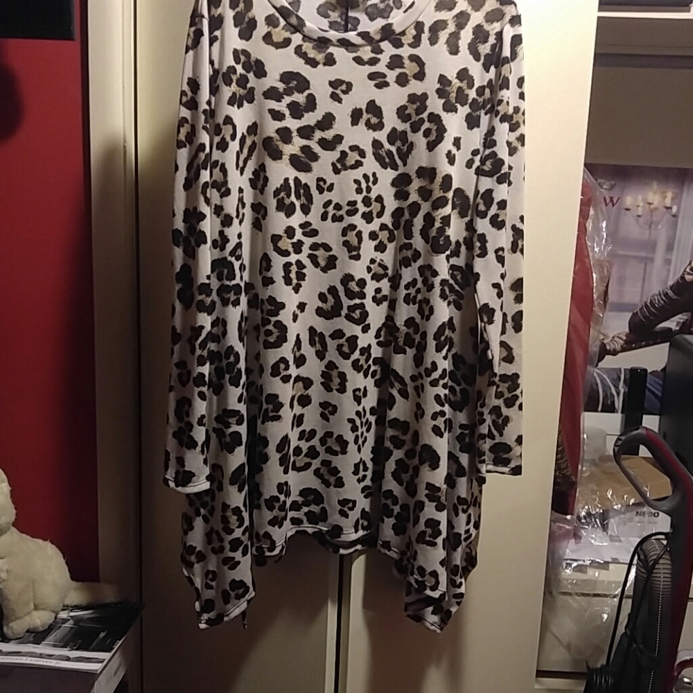 Leopard tunic with scarf hem